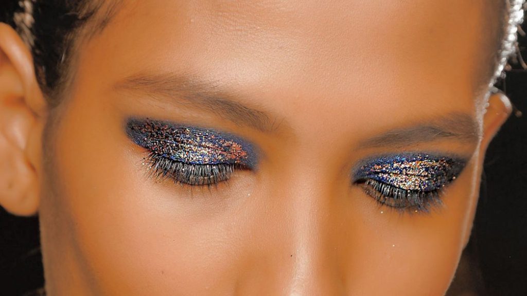 achieving a stunning dramatic eye look